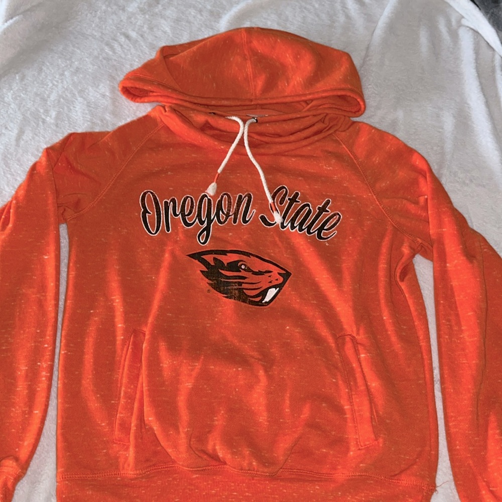 Thrifted Oregon State Beavers Sweater